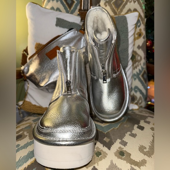 Women’s Neumel Metallic Sheepskin Platform Boots Zip Up #7 38 - Picture 3 of 8